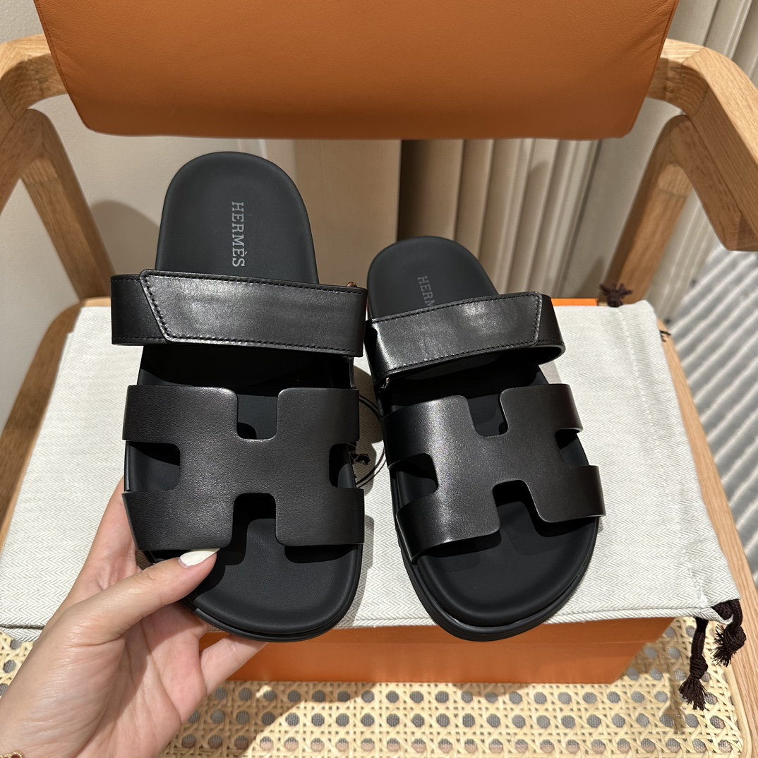 Fully handmade Hermès Chypre sandal  