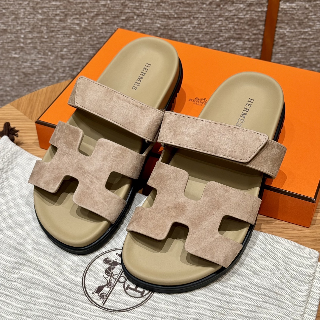 Fully handmade Hermès Chypre sandal  