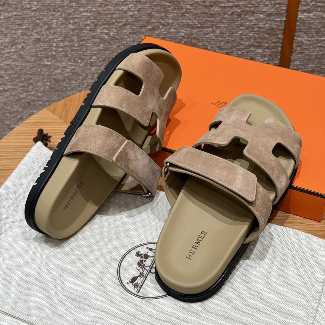 Fully handmade Hermès Chypre sandal  