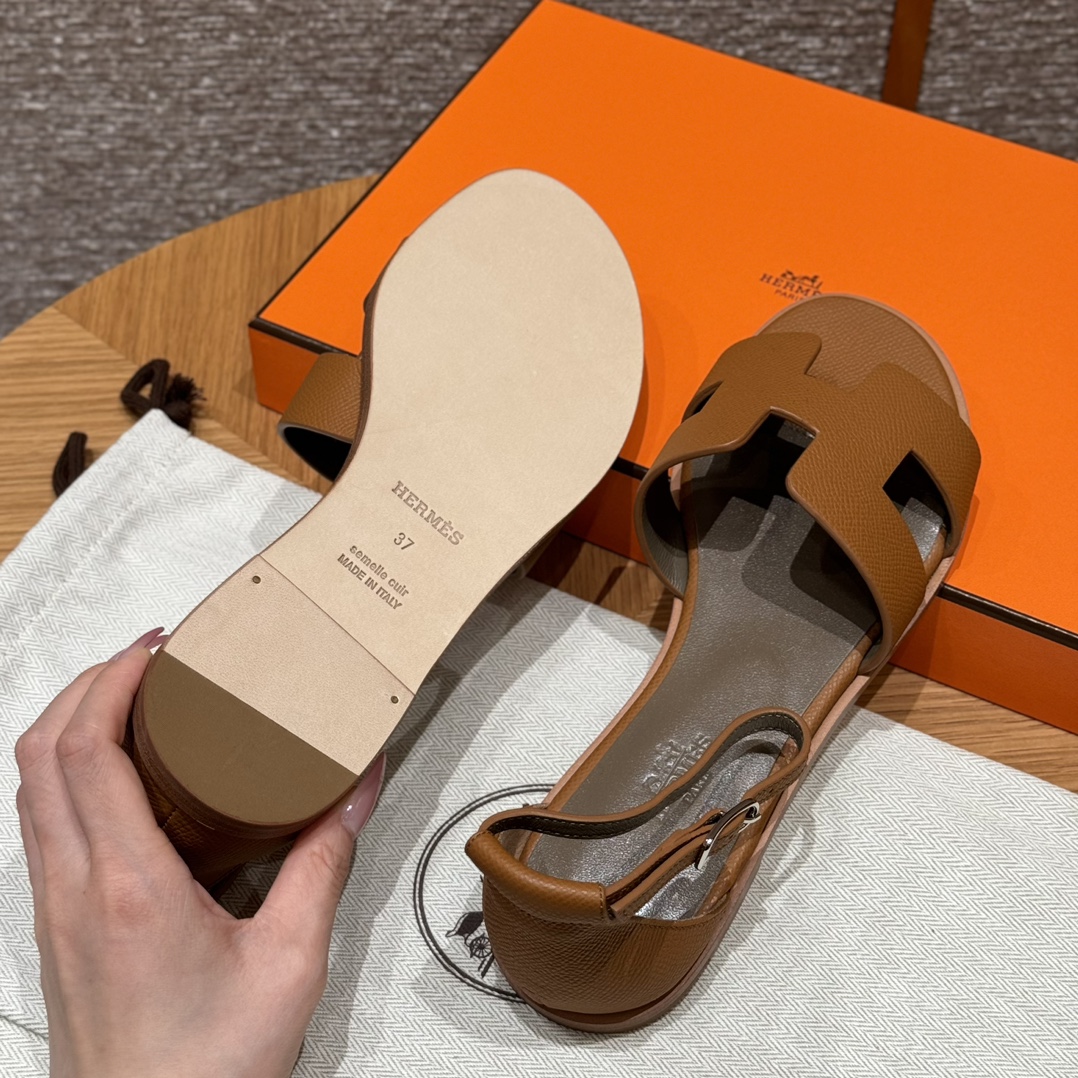 Fully handmade Hermès Santorini sandal 