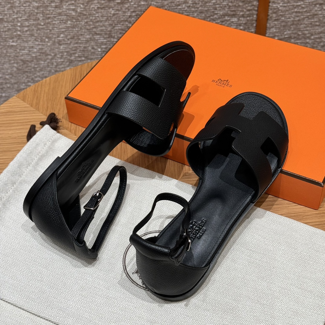 Fully handmade Hermès Santorini sandal 