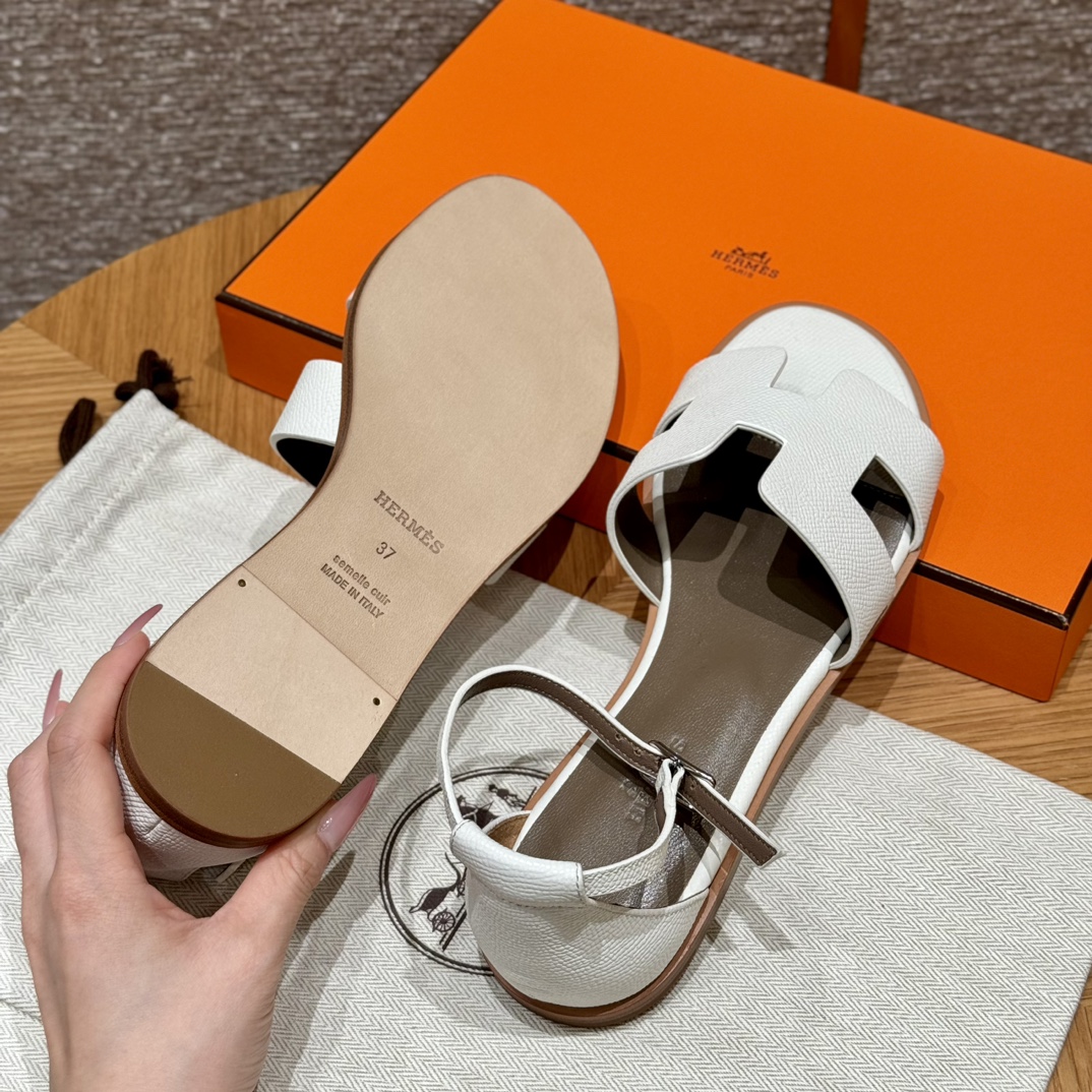 Fully handmade Hermès Santorini sandal 