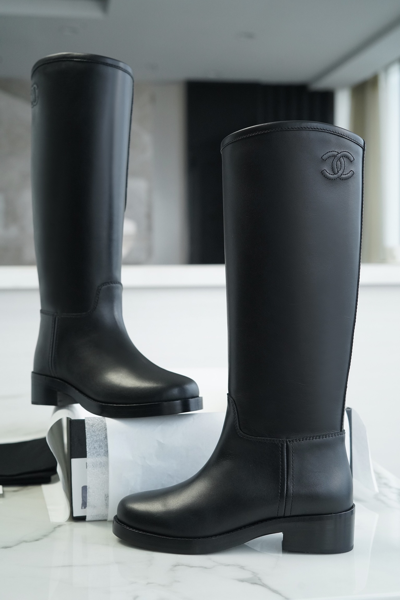 Chanel 22b Diamond-patterned Knight Boots: Crafted from Genuine Calfskin