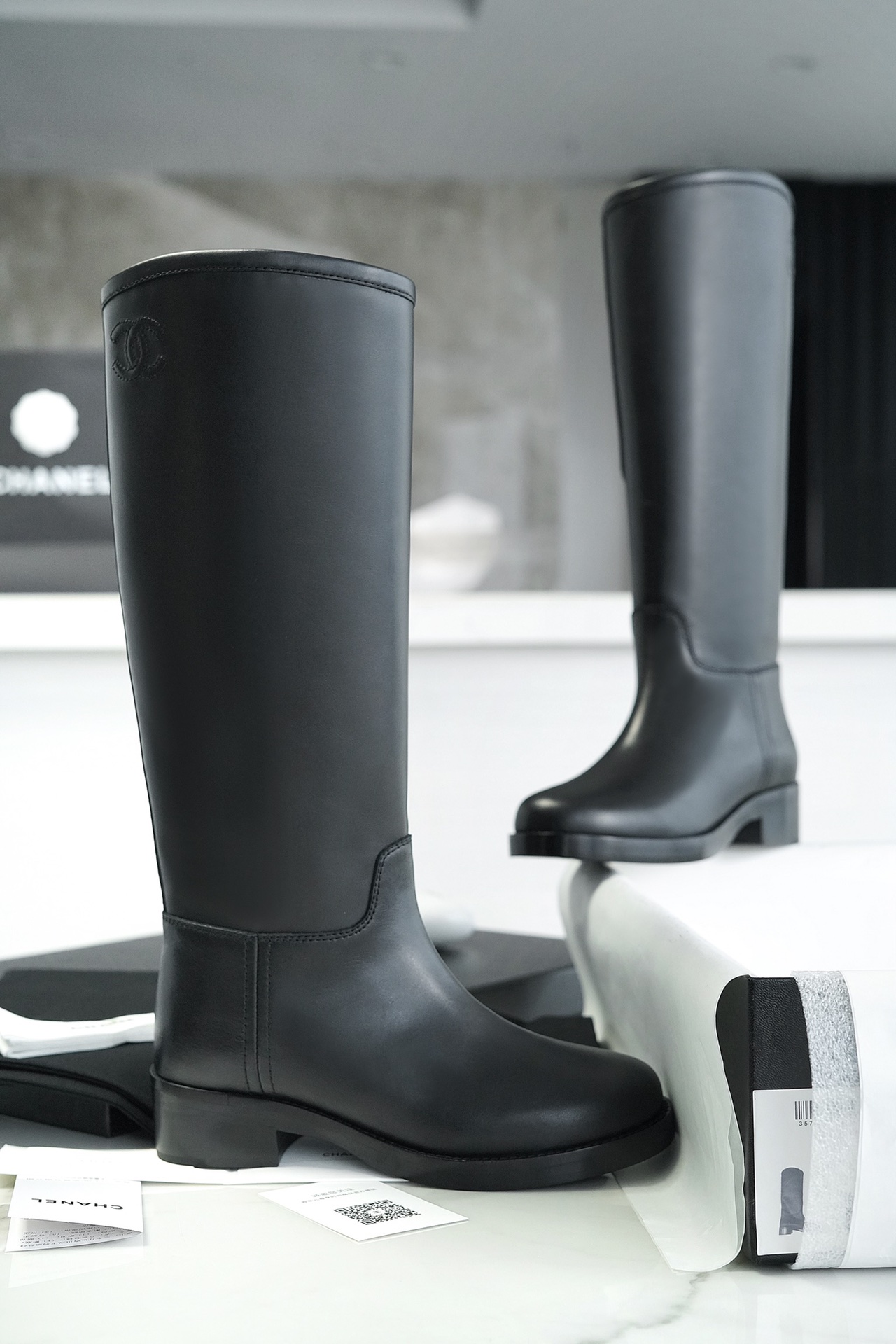 Chanel 22b Diamond-patterned Knight Boots: Crafted from Genuine Calfskin