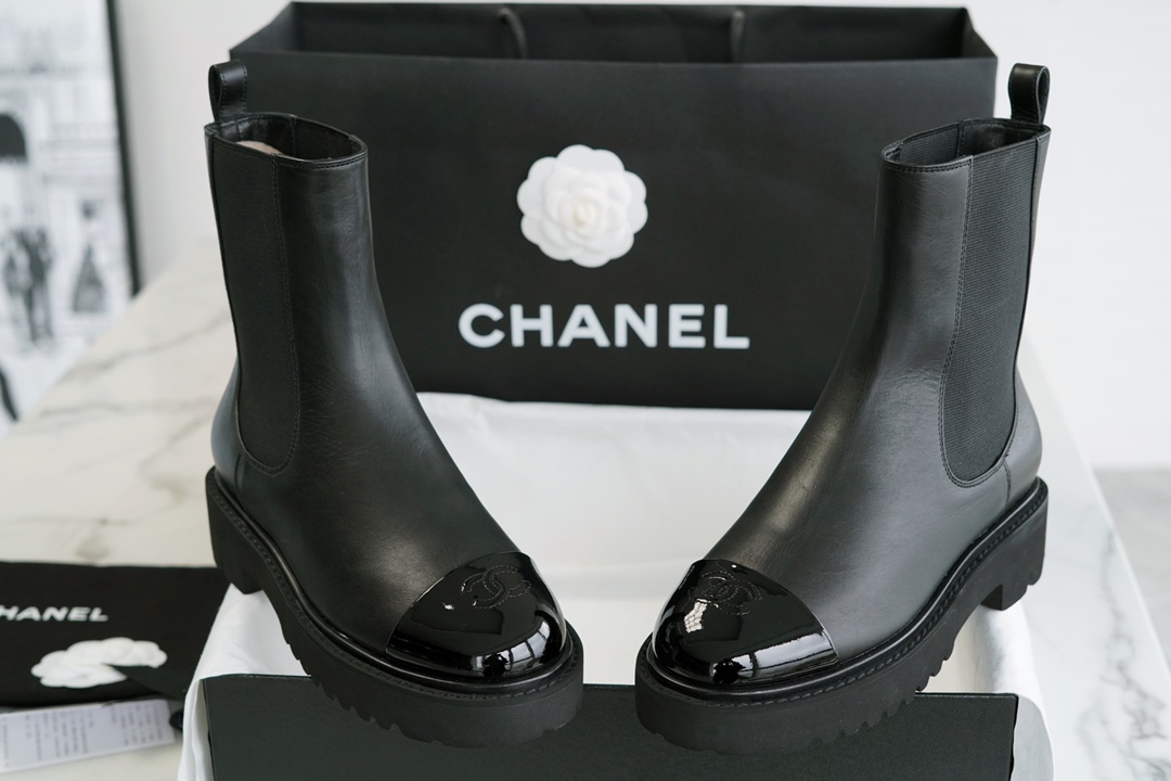 Chanel 22c Chunky Sole Chelsea Boots with Leather and Patent Leather Panels: Featuring Durable Suede Foam Soles