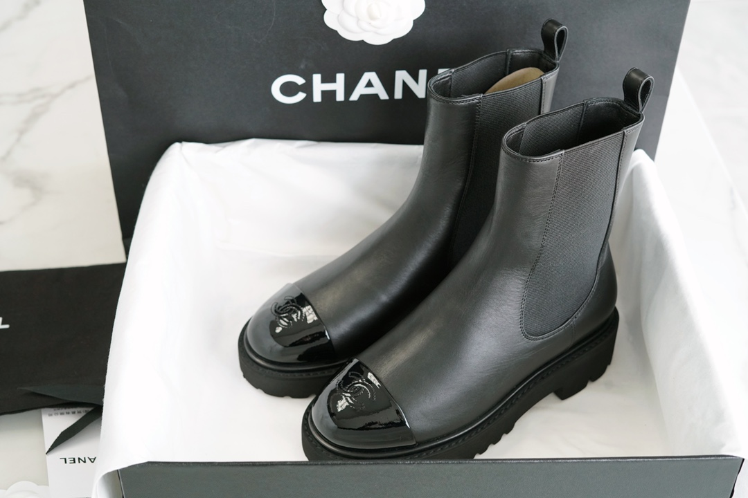 Chanel 22c Chunky Sole Chelsea Boots with Leather and Patent Leather Panels: Featuring Durable Suede Foam Soles