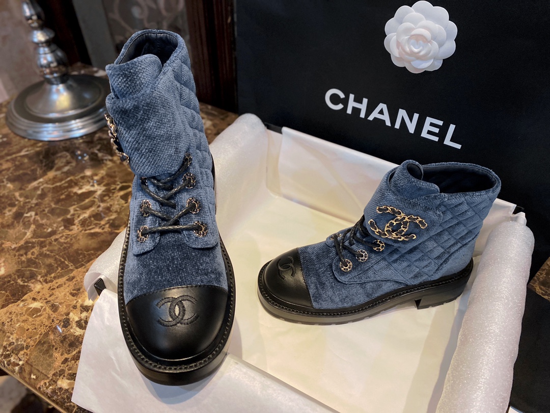 Chanel  Denim Velvet Diamond-Patterned Martin Boots,Classic diamond-patterned design with a luxurious atmosphere of velvet and glossy calfskin