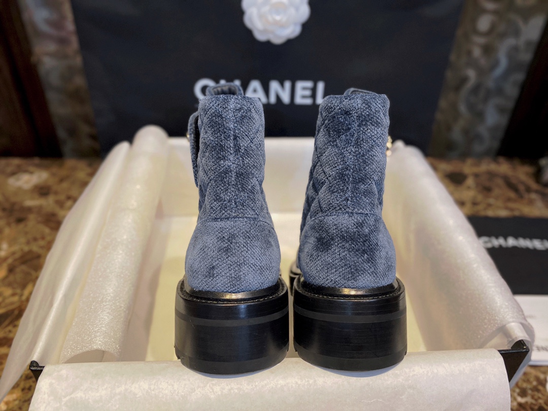 Chanel  Denim Velvet Diamond-Patterned Martin Boots,Classic diamond-patterned design with a luxurious atmosphere of velvet and glossy calfskin