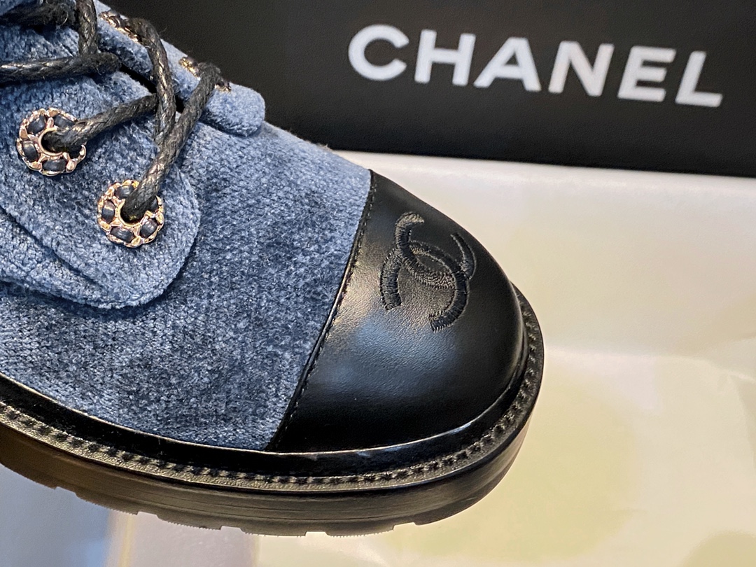 Chanel  Denim Velvet Diamond-Patterned Martin Boots,Classic diamond-patterned design with a luxurious atmosphere of velvet and glossy calfskin