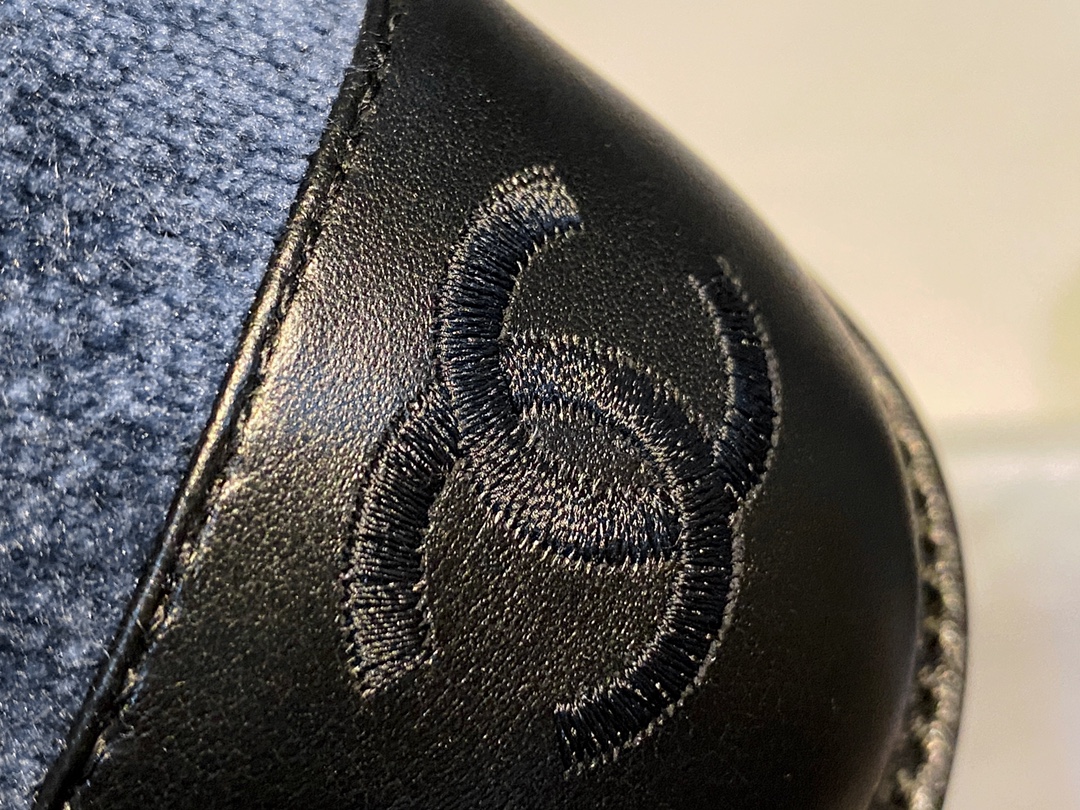 Chanel  Denim Velvet Diamond-Patterned Martin Boots,Classic diamond-patterned design with a luxurious atmosphere of velvet and glossy calfskin