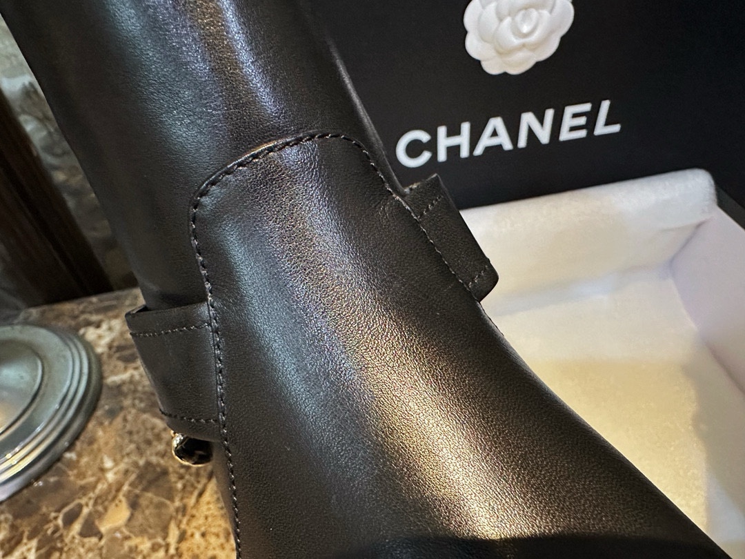 Chanel  Original Chain Knight Short Boots