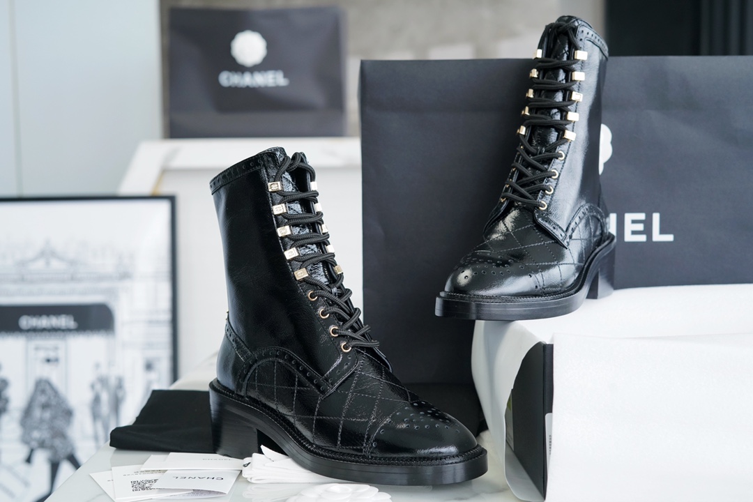 Chanel  23b Wrinkled Patent Leather Lace-Up Boots