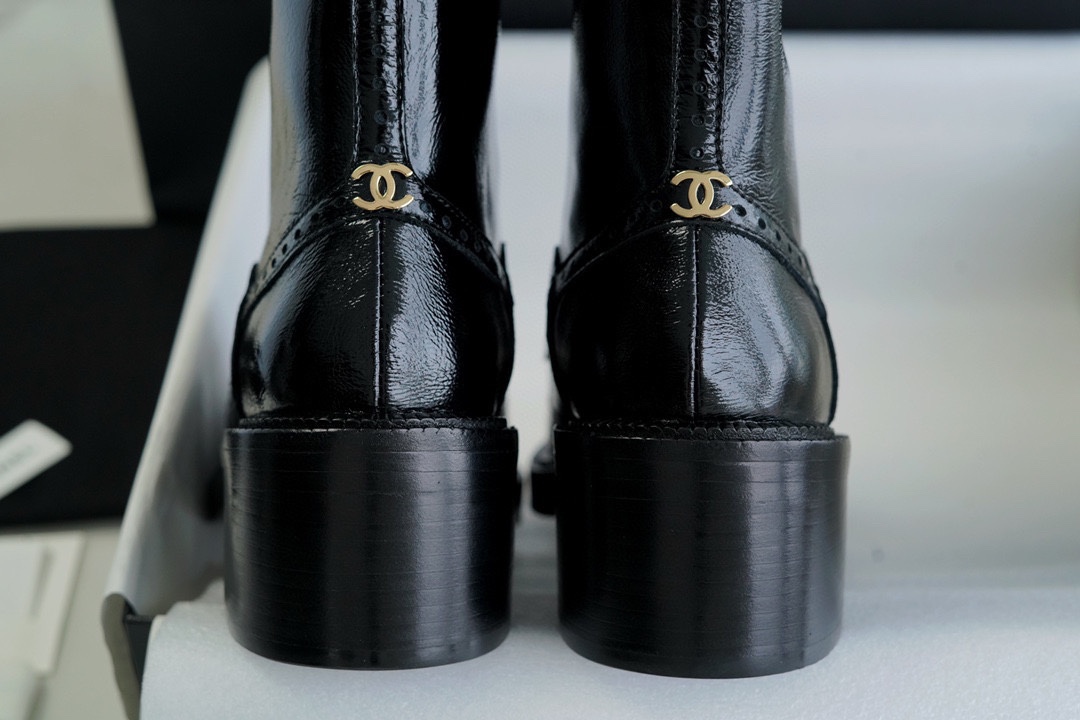 Chanel  23b Wrinkled Patent Leather Lace-Up Boots