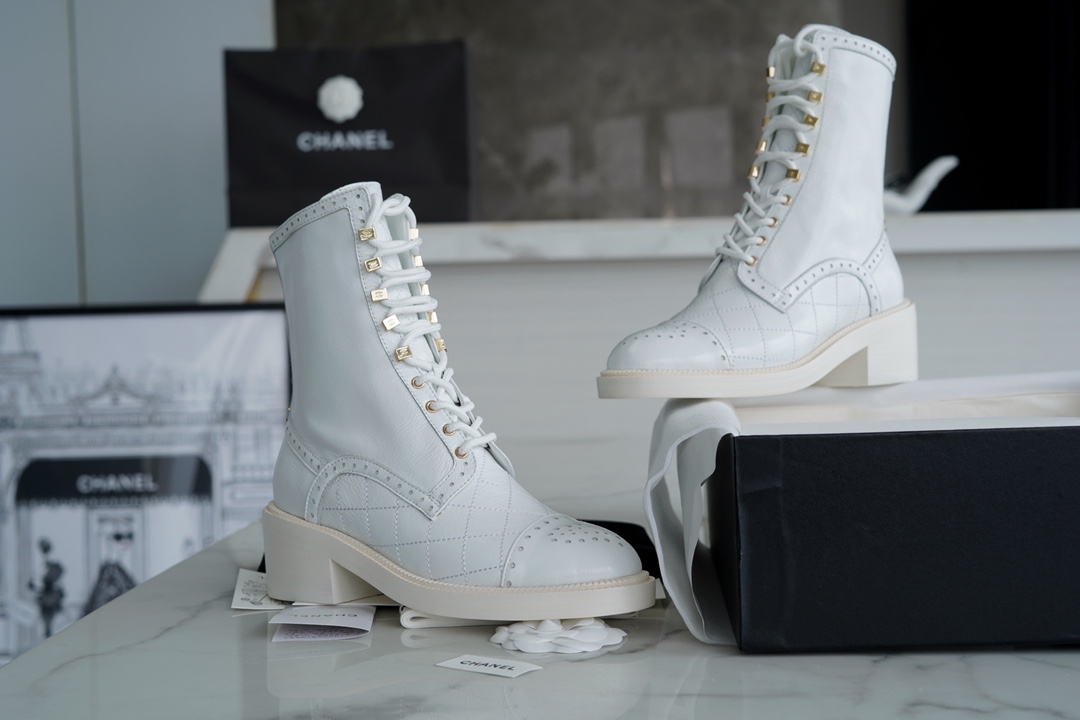 Chanel  23b White Lace-Up Boots