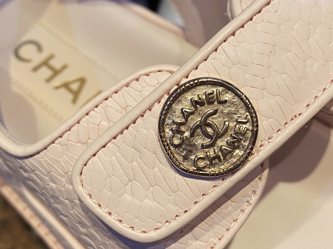 Chanel  Pink Gold Coin Beach Sandals - Imported Embossed Calfskin with Leather Sole, Exquisite Baroque Gold Coin Buckle