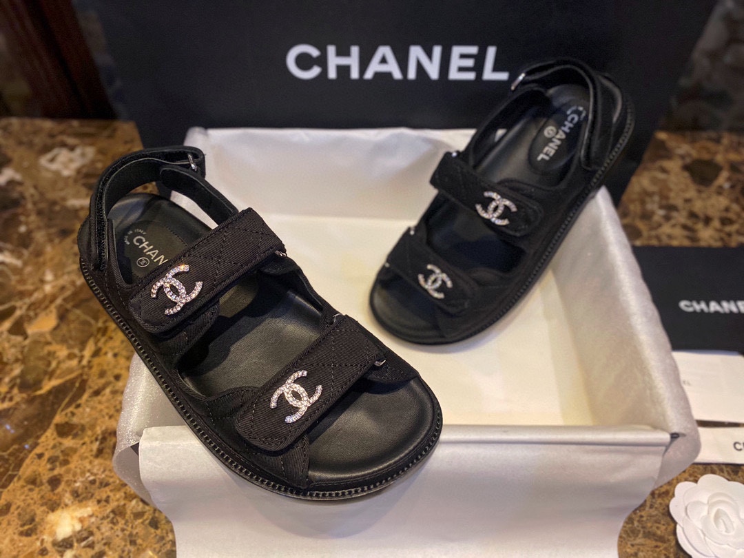 Chanel Classic Beach Sandals with Fabric Upper and Rhinestone Buckle - Perfect Blend of Femininity and Comfort