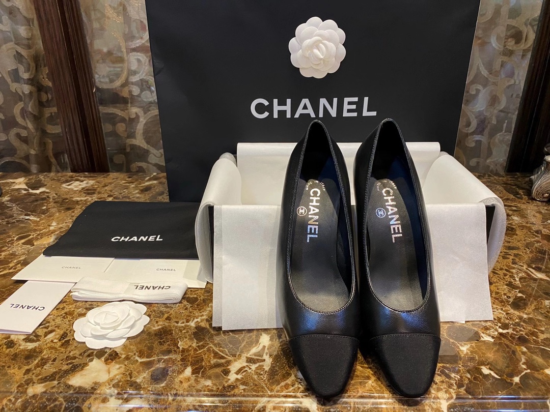 Chanel Chunky Heel Pumps - Black Sheepskin Edition