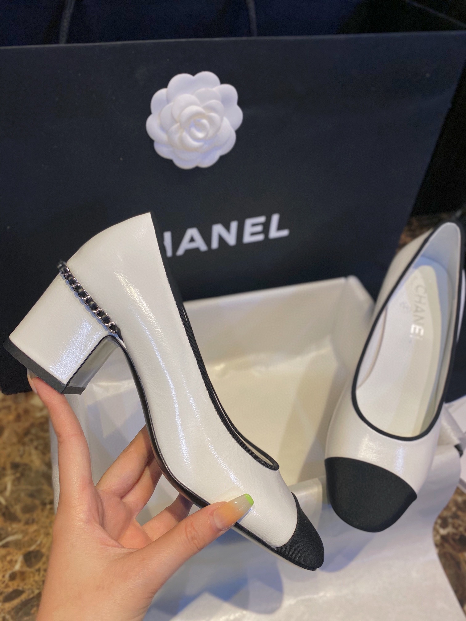 Chanel White Chain High Heels - Slightly Glossy Wrinkled Calfskin with Sheepskin Lining