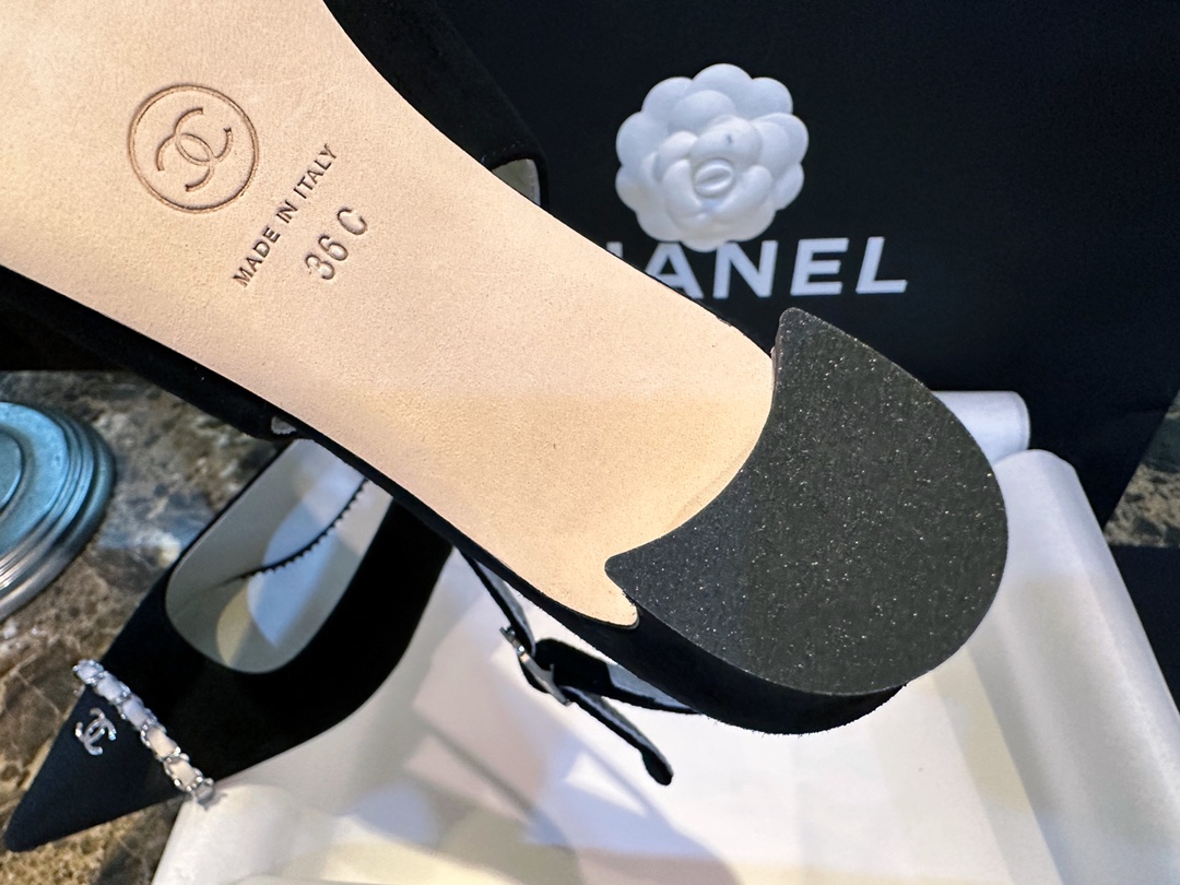 Chanel Pointed Toe Chain High Heels - Elegant and Stylish with Satin Straps and Steel Details