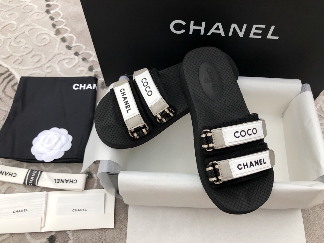 Chanel Coco  Mer Beach Slip-On Sandals: Lightweight and Stylish with Exclusive EVA Triple-Layer Sole