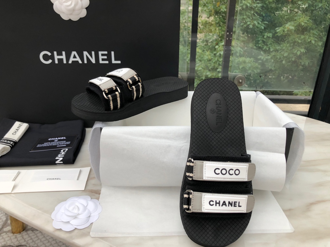 Chanel Coco  Mer Beach Slip-On Sandals: Lightweight and Stylish with Exclusive EVA Triple-Layer Sole