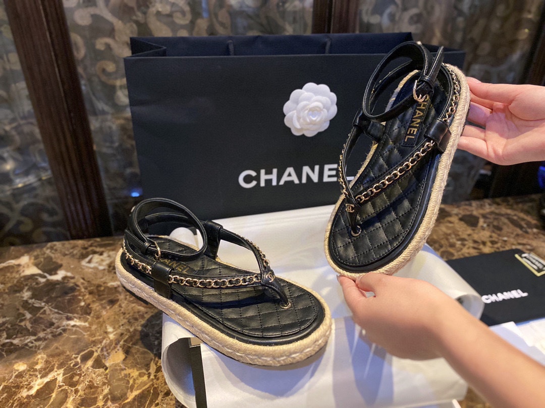 Chanel Espadrilles Sandals: Trendy Design with Chain Detailing 