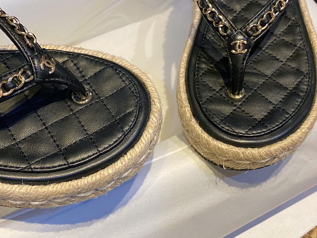 Chanel Espadrilles Sandals: Trendy Design with Chain Detailing 