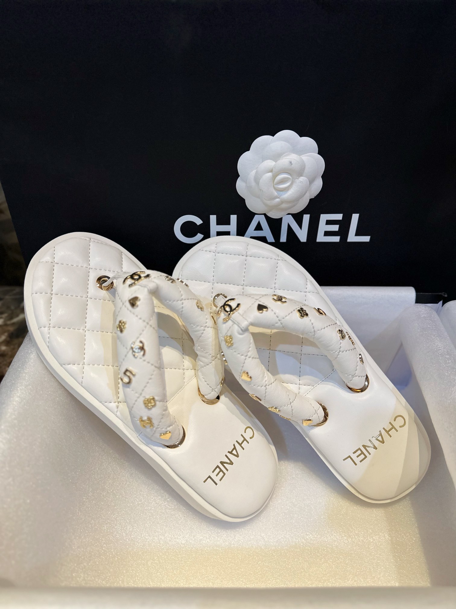 Chanel Diamond Pattern Slip-on Slides: Sturdy Yet Exquisite, Eco-Friendly Sheepskin 