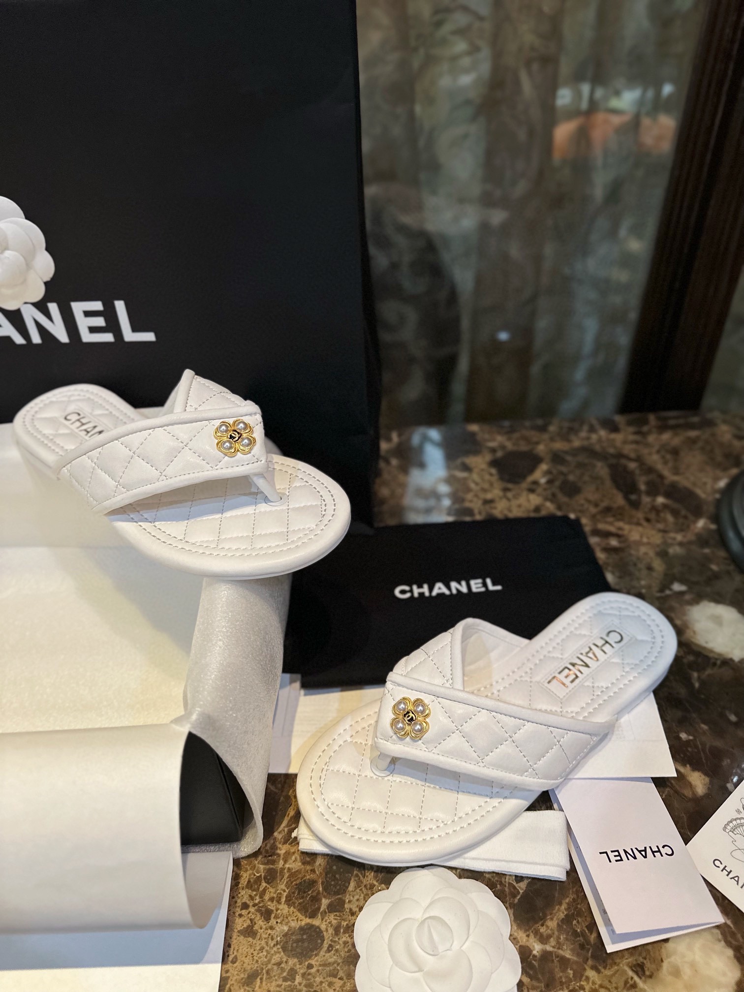 Chanel Pearl Button White Diamond Pattern Flip Flops: Pure, Romantic, and Refreshing with Delicate Sheepskin