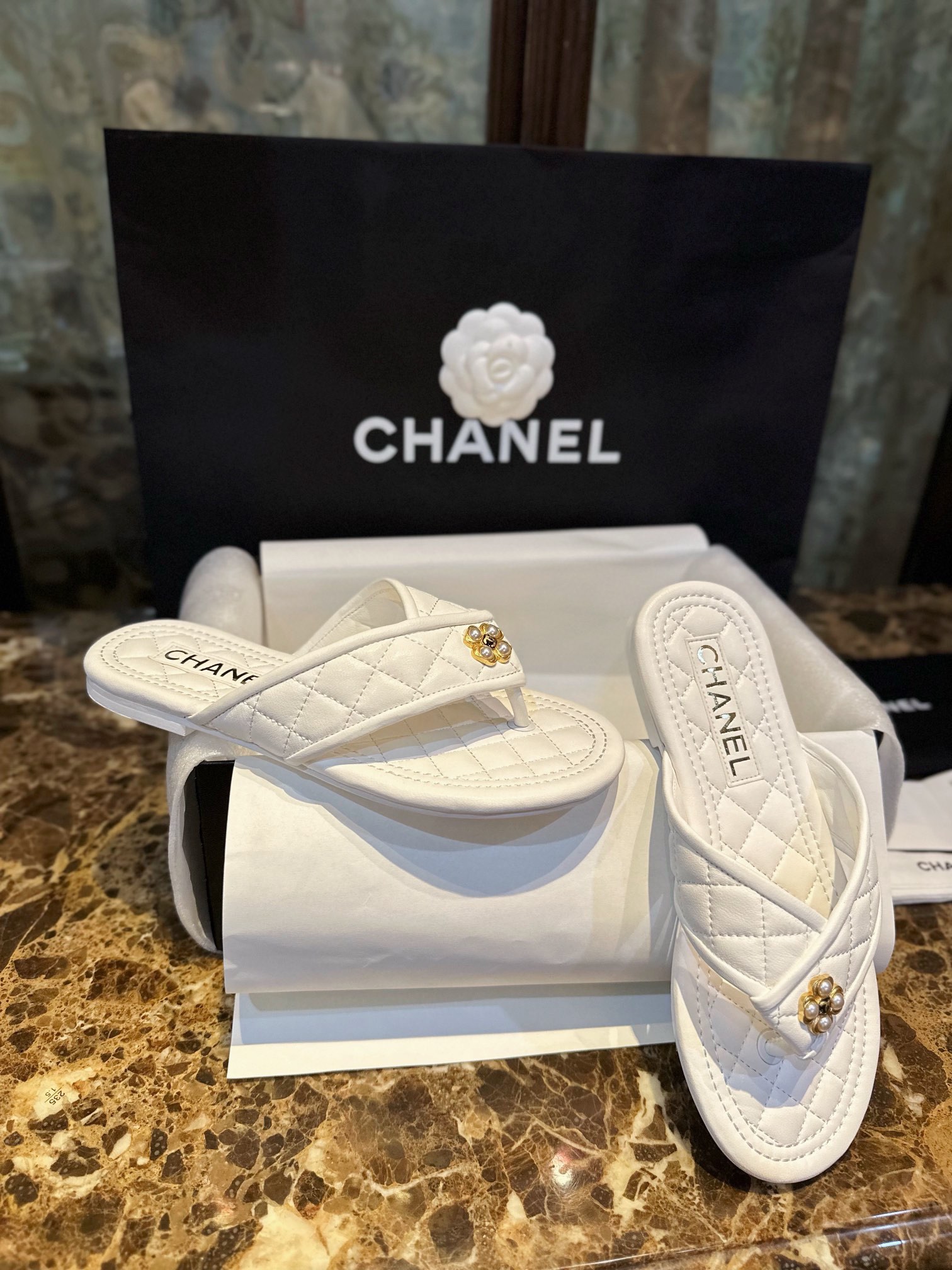 Chanel Pearl Button White Diamond Pattern Flip Flops: Pure, Romantic, and Refreshing with Delicate Sheepskin