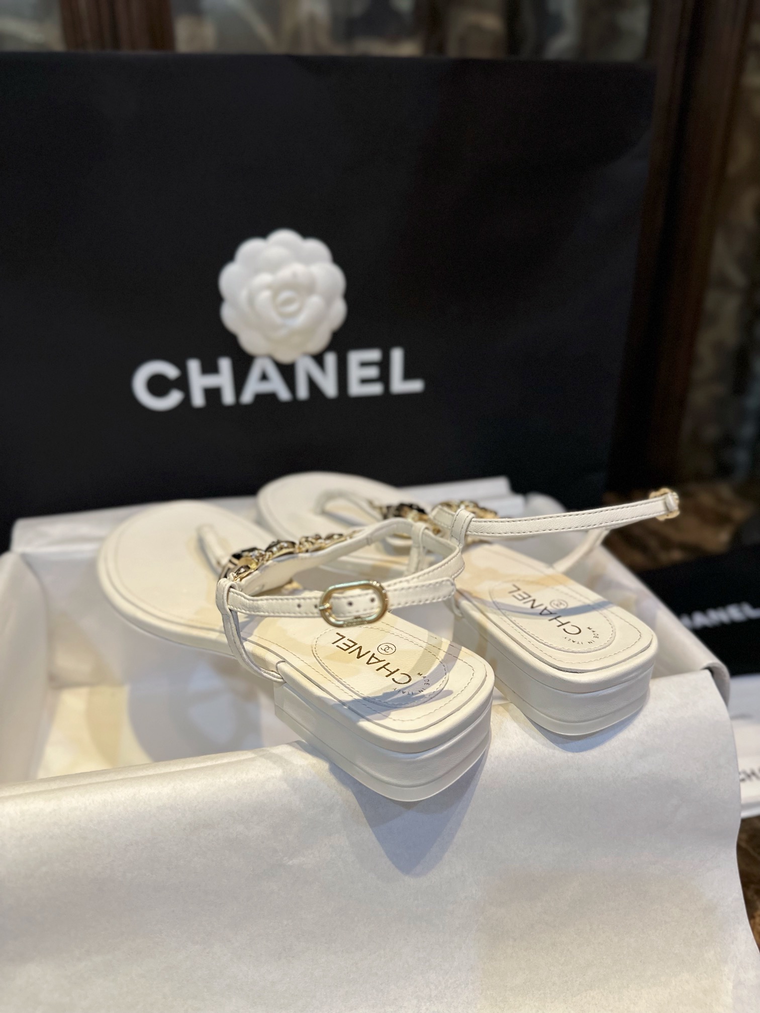 Chanel Eco-friendly White Sheepskin Sandals with Enamel Heart Copper Buckle