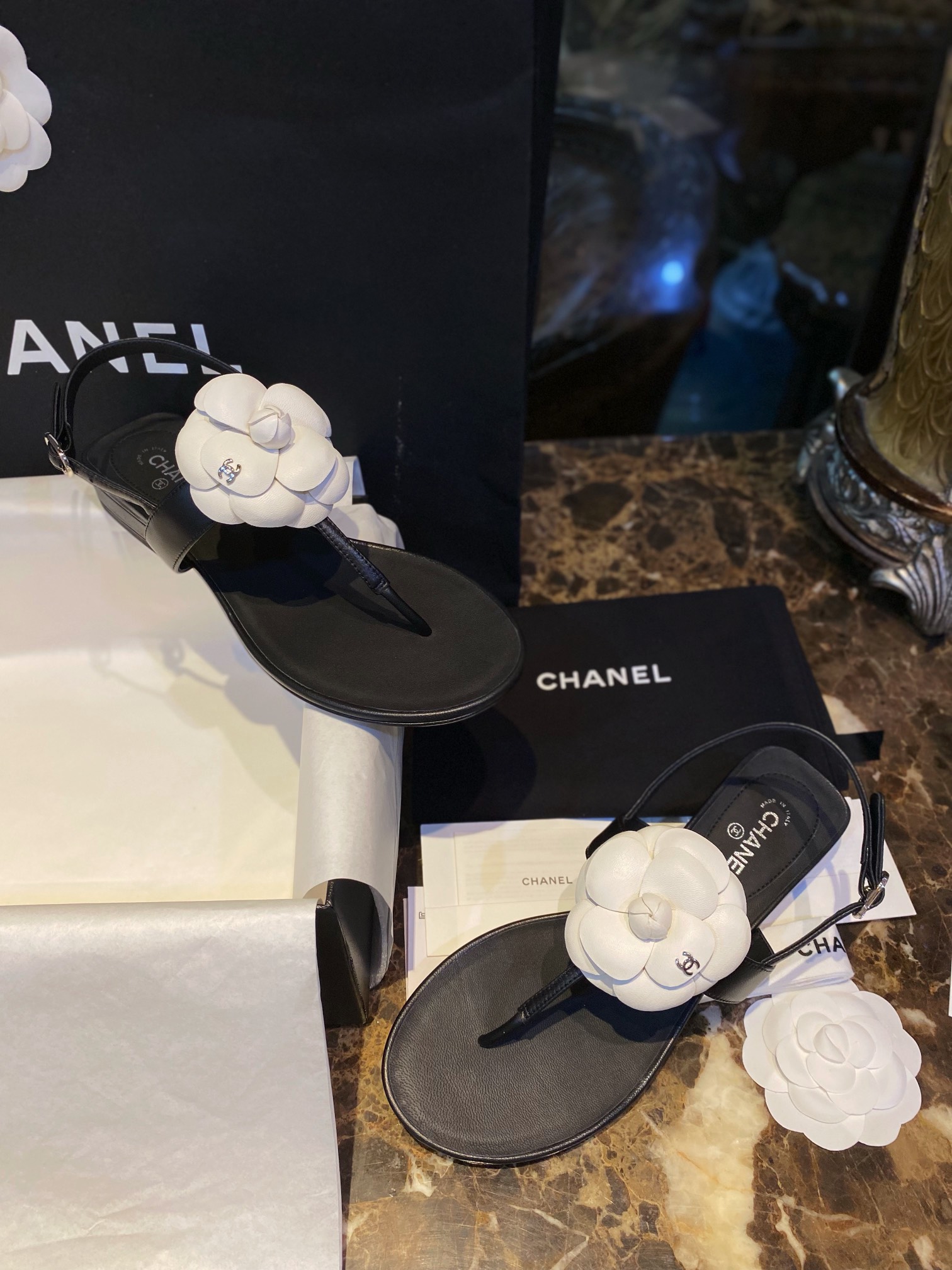 Chanel Camellia Sandals: Pure Water-Dyed Eco-Friendly Sheepskin with Camellia Decoration