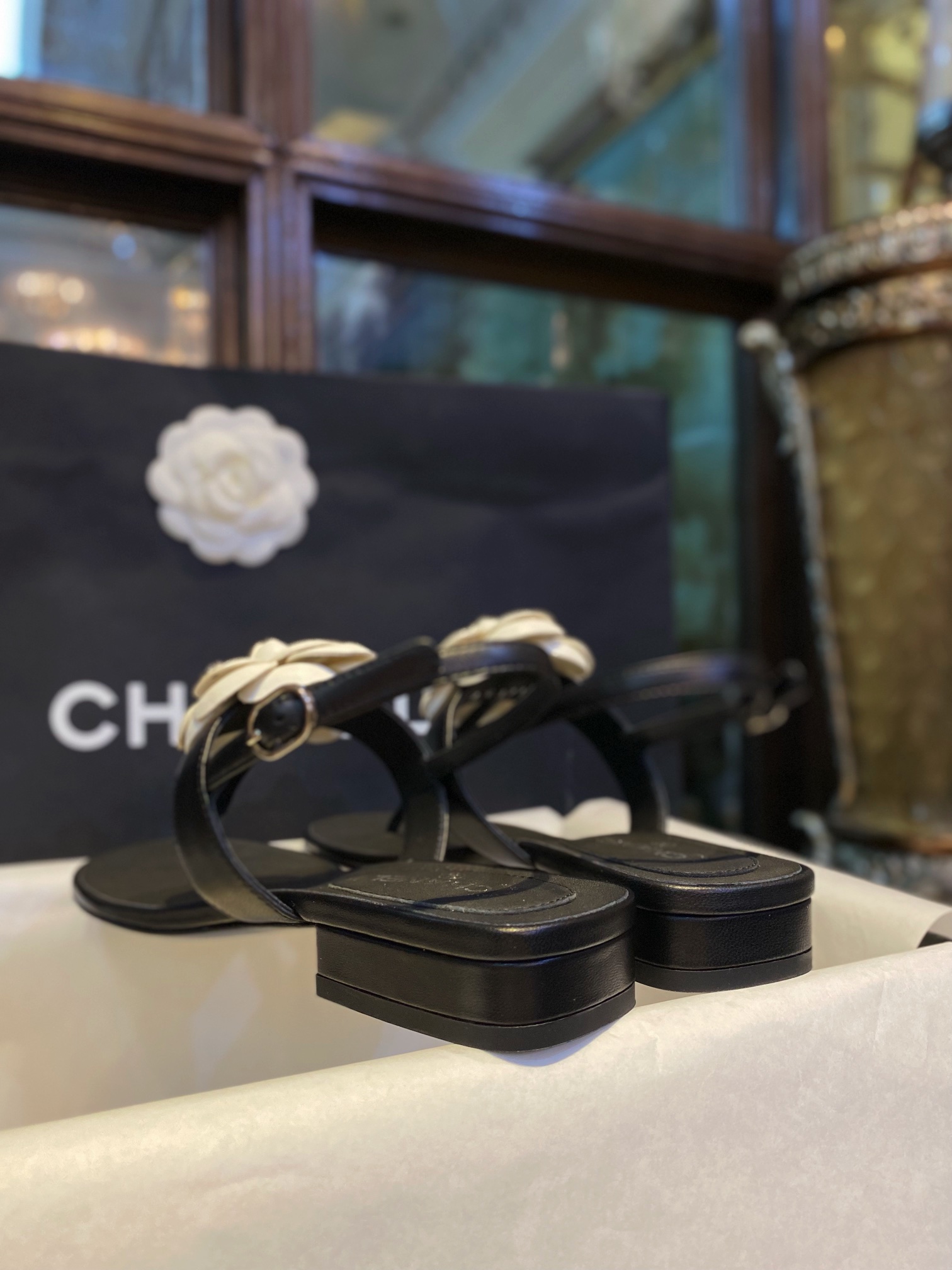 Chanel Camellia Sandals: Pure Water-Dyed Eco-Friendly Sheepskin with Camellia Decoration