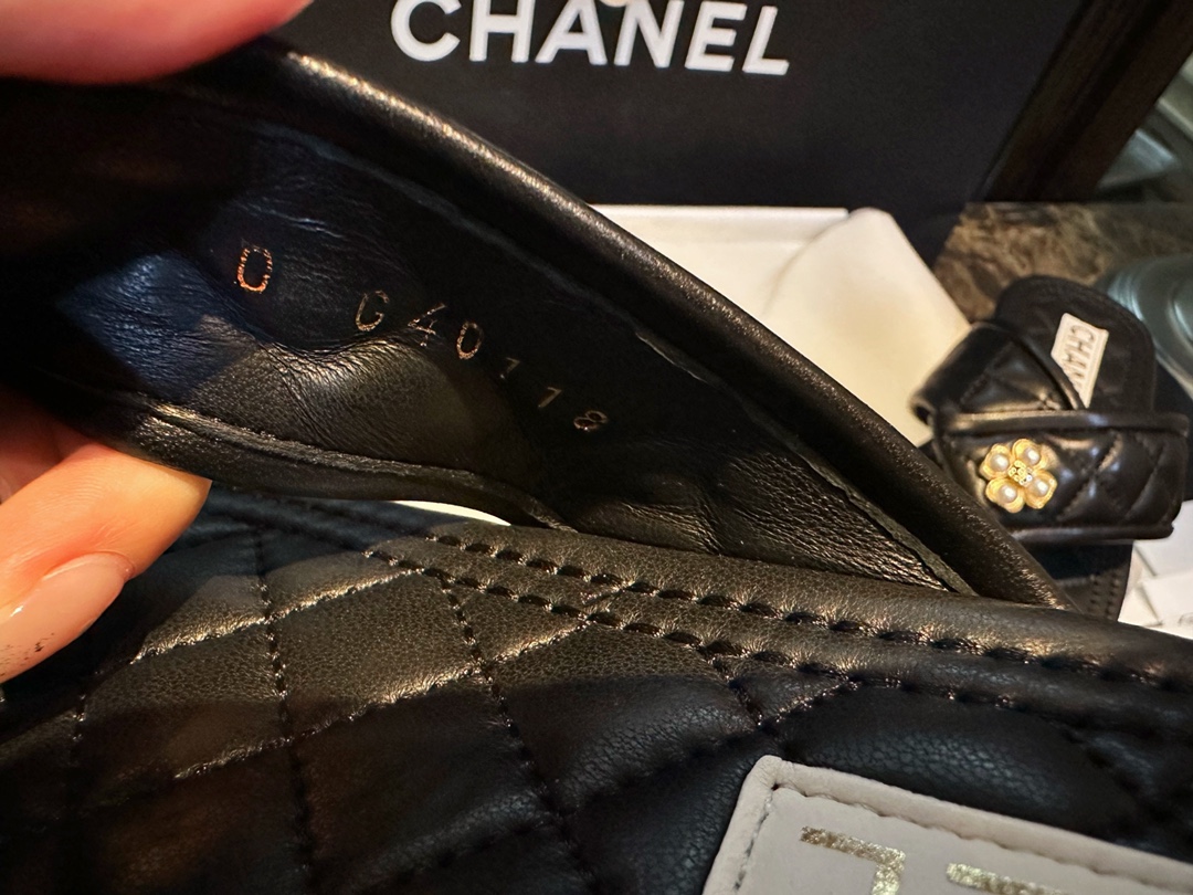 Chanel Black Diamond Pattern Pearl Buckle Slide Sandals: Luxurious Sheepskin with Italian Semi-Transparent Leather Sole