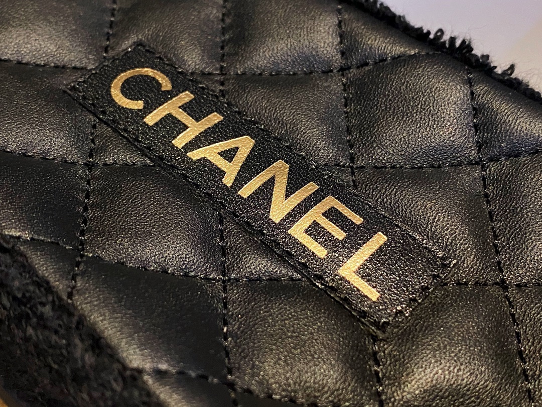 Chanel Black Towel Embroidered Thick-Sole Slippers: Comfortable Luxury with Cotton Towel Lining and Sheepskin Insole