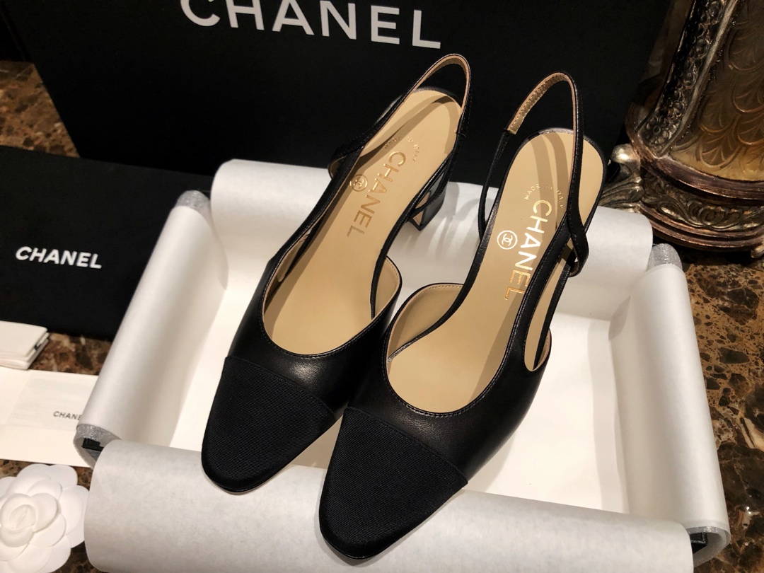 Chanel Classic 7cm Slingback in Black Sheepskin and Satin