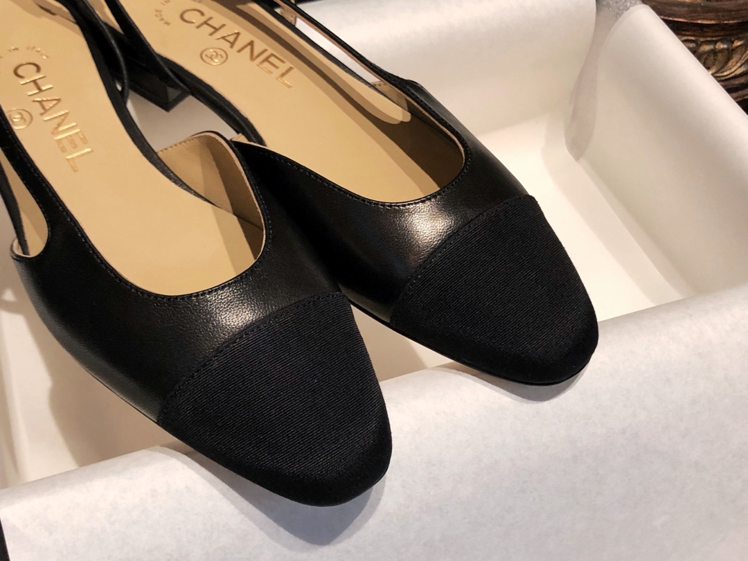 Chanel Classic 7cm Slingback in Black Sheepskin and Satin