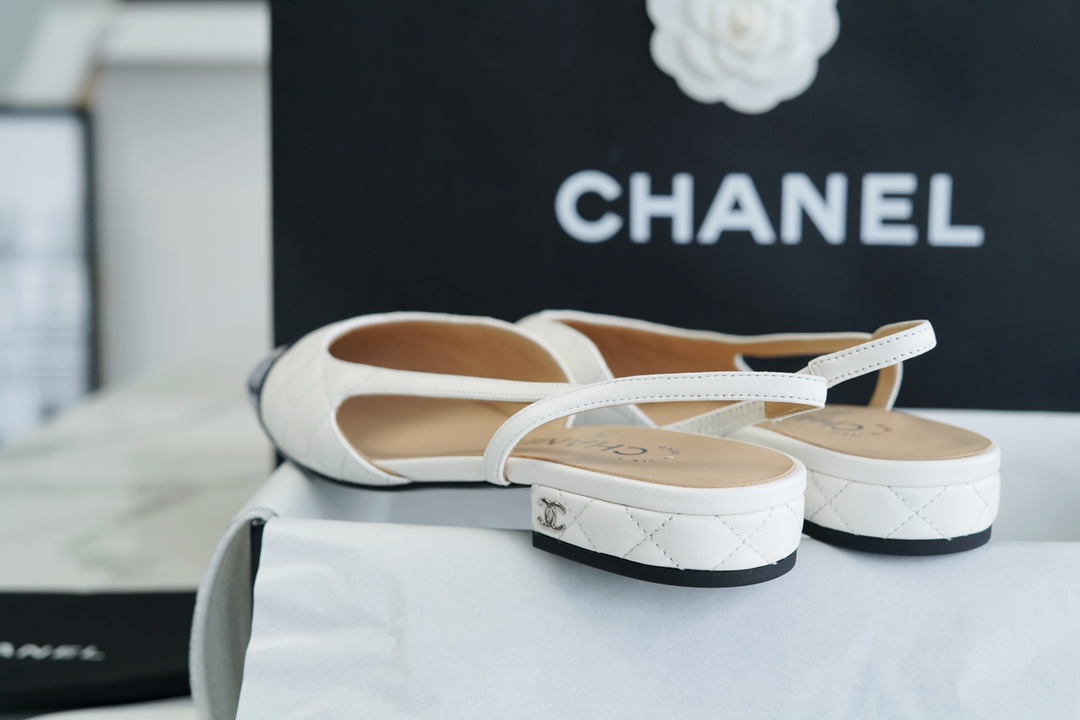 Chanel White Diamond Pattern Flat Slingback: Imported Lamb Leather Patchwork with Cow Patent Leather, 