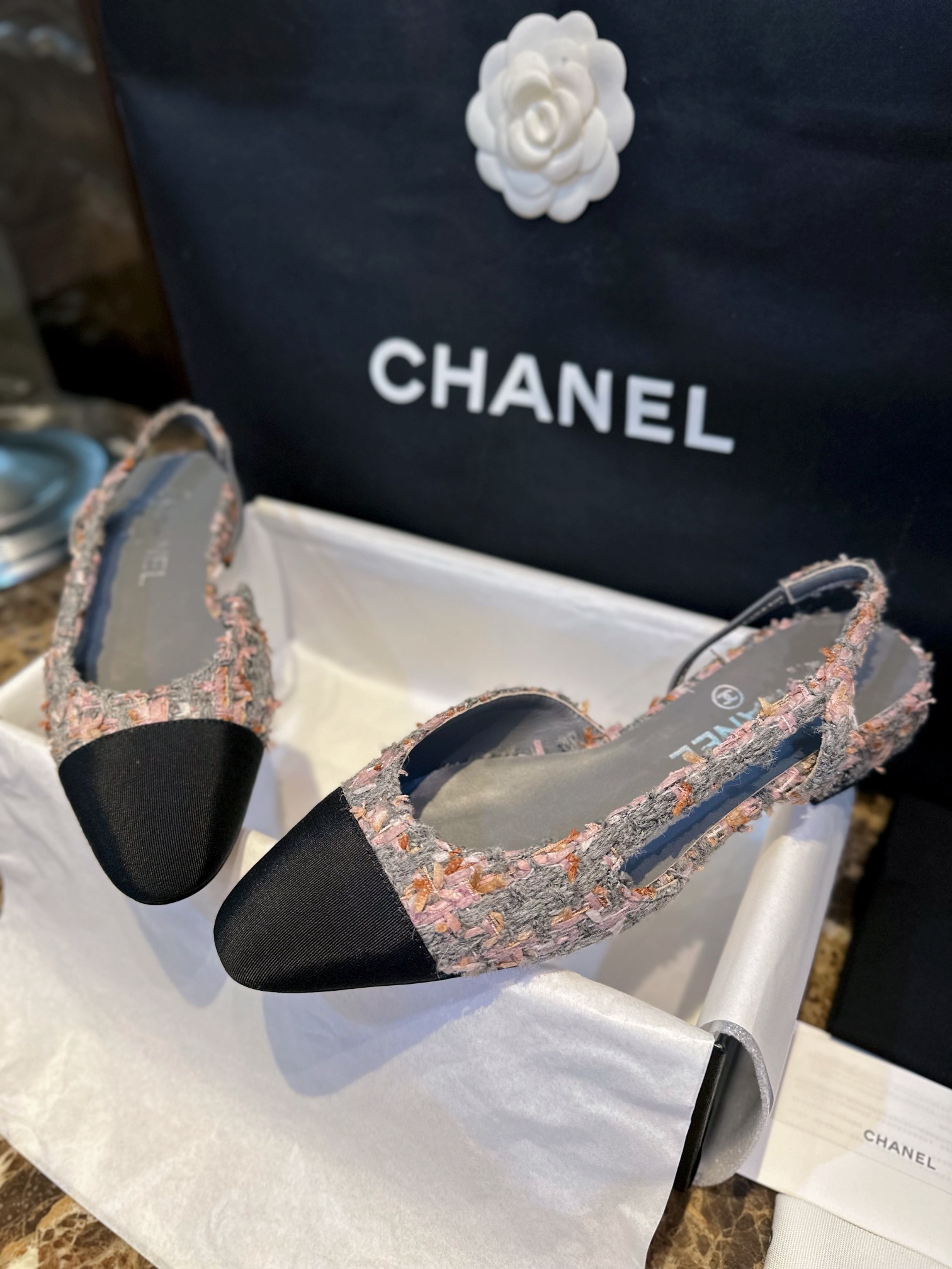 Chanel Grey-Pink Tweed Flat Slingback: Soft and Gentle Color Combination, Smooth Silhouette, 