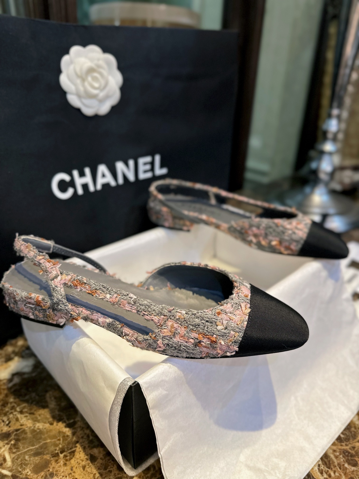 Chanel Grey-Pink Tweed Flat Slingback: Soft and Gentle Color Combination, Smooth Silhouette, 