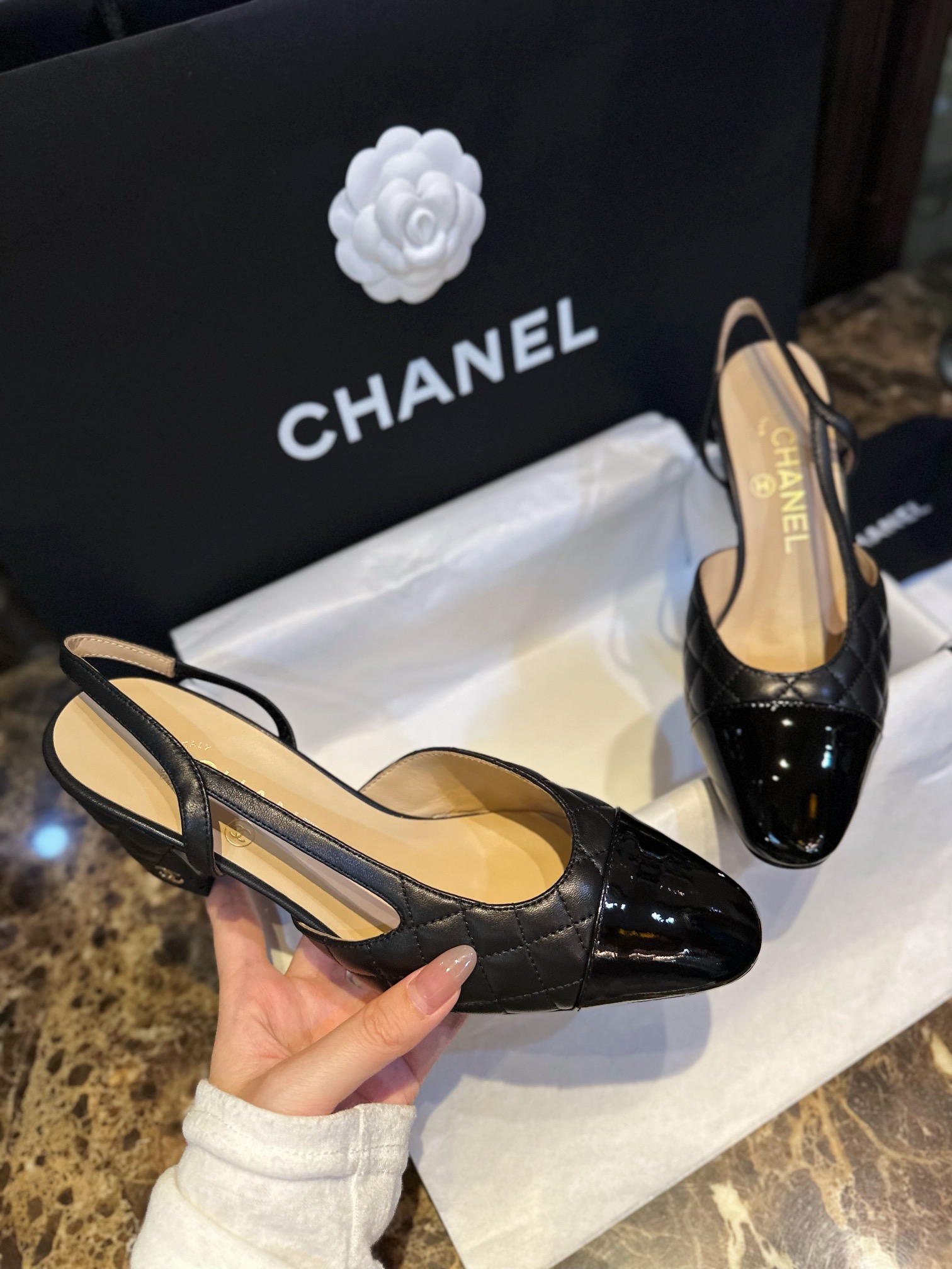 Chanel Imported Lamb Leather Spliced Cowhide Cap-Toe Shoes