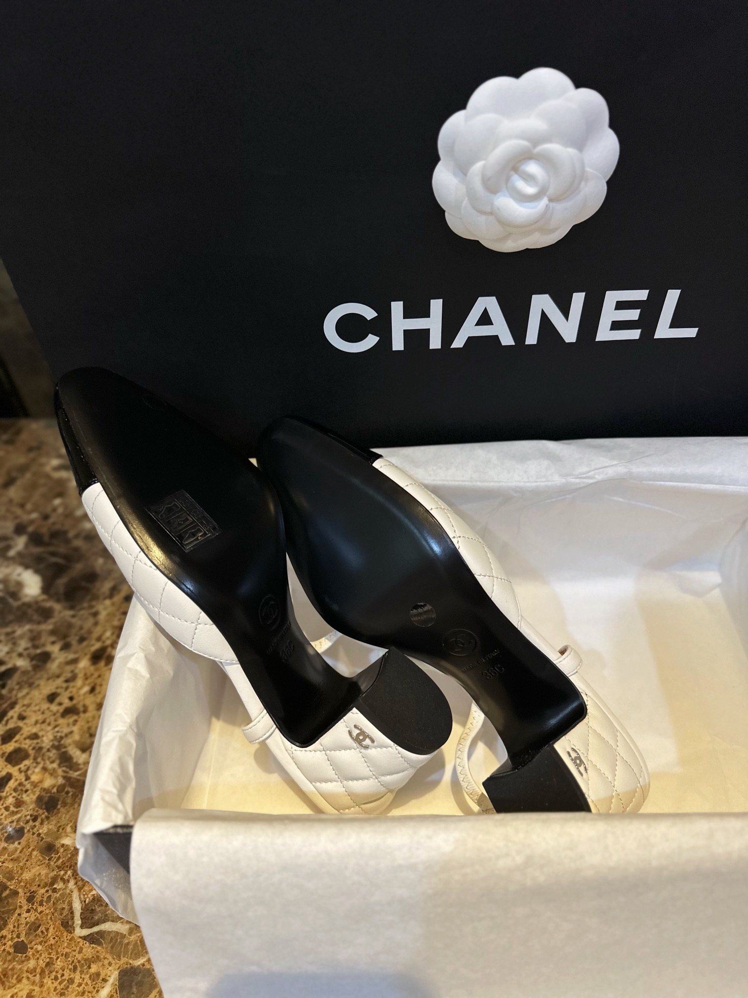 Chanel hic High Heels with White Diamond Grid and Imported Lamb Leather Patchwork Cow Patent Leather Toe