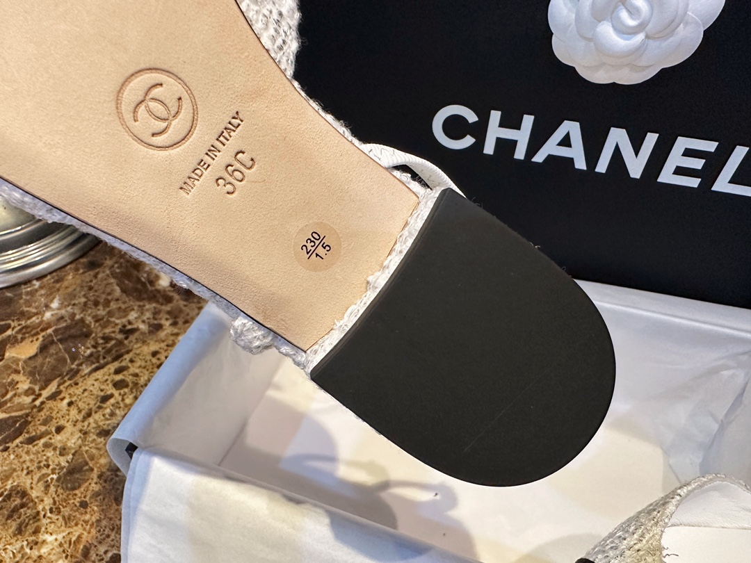 Chanel Silver Foil Coarse White Flat Shoes