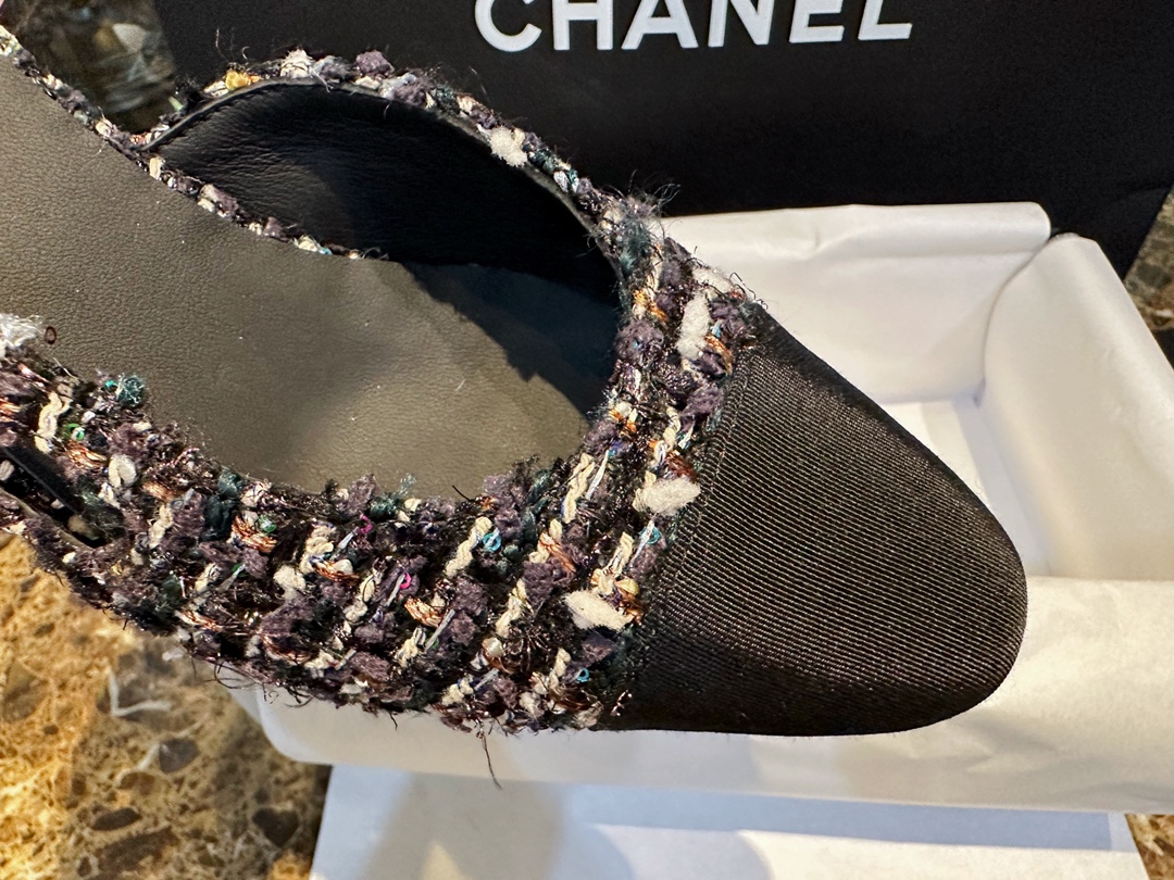 Chanel Black Rainbow Woven Floral Fabric Flat Shoes | Dark Coarse Rainbow Woven Wool with Twill Fabric, Original Silk Environmentally Friendly Lambskin Lining, Italian Grade A Leather Sole.