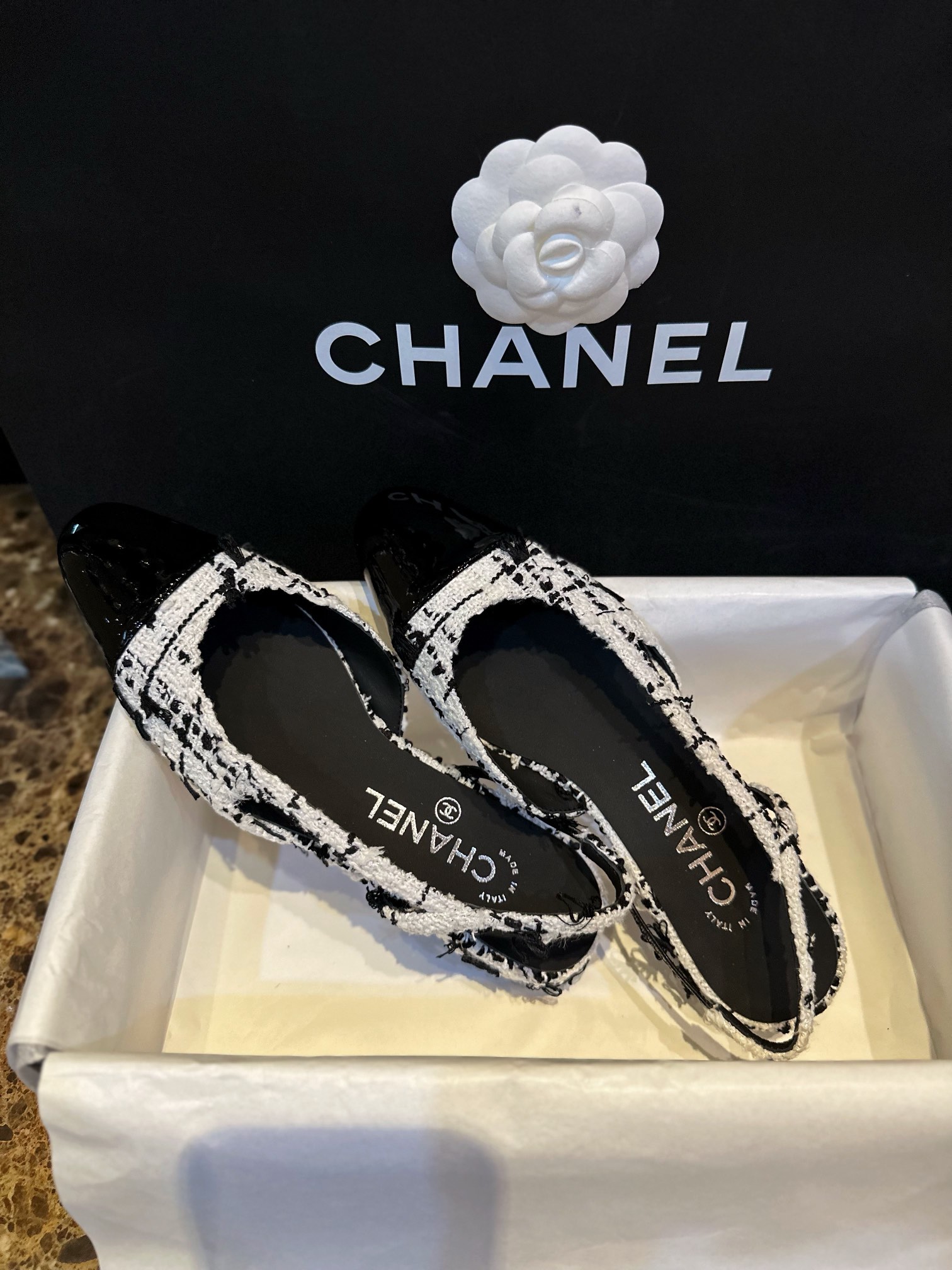 Chanel Black and White Bouclé Flat Shoes - Elegant Fusion of Calf Patent Leather