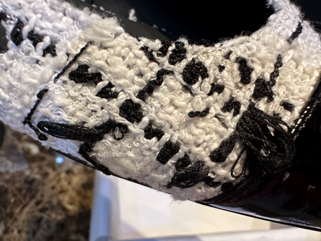 Chanel Black and White Bouclé Flat Shoes - Elegant Fusion of Calf Patent Leather