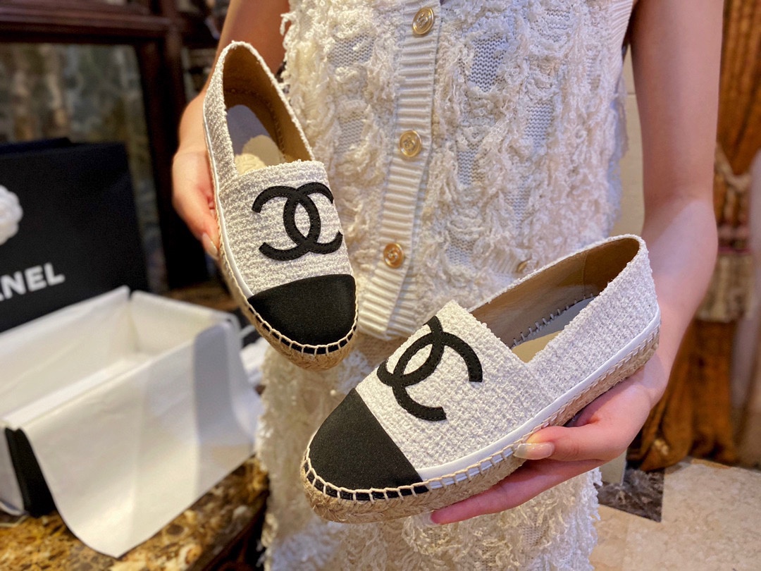 Chanel Chunky Tweed with Sheepskin Trim Espadrilles Shoes - Customized with Ultra-Soft Sheepskin Lining for Exceptional Comfor