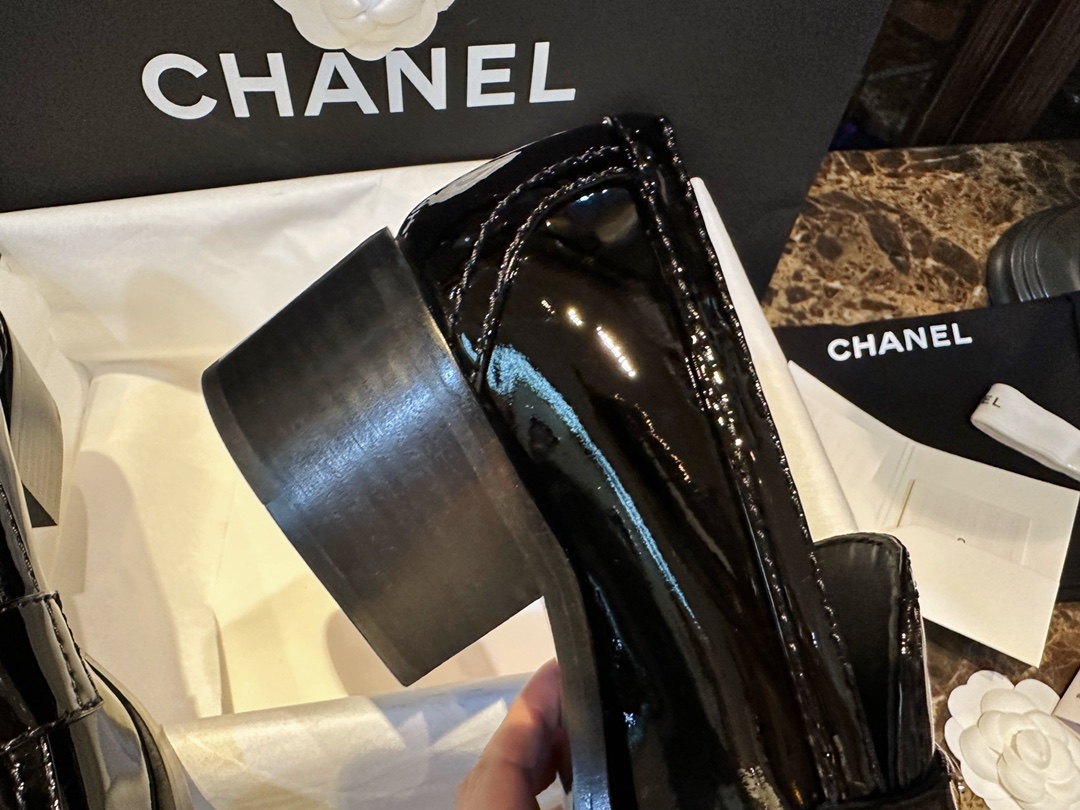 Chanel Patent Leather Heart Buckle Loafers