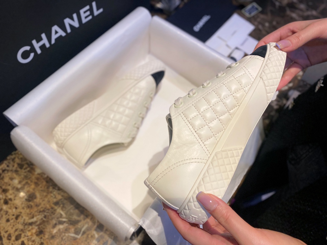 Chanel Super Milk Biscuit Shoes