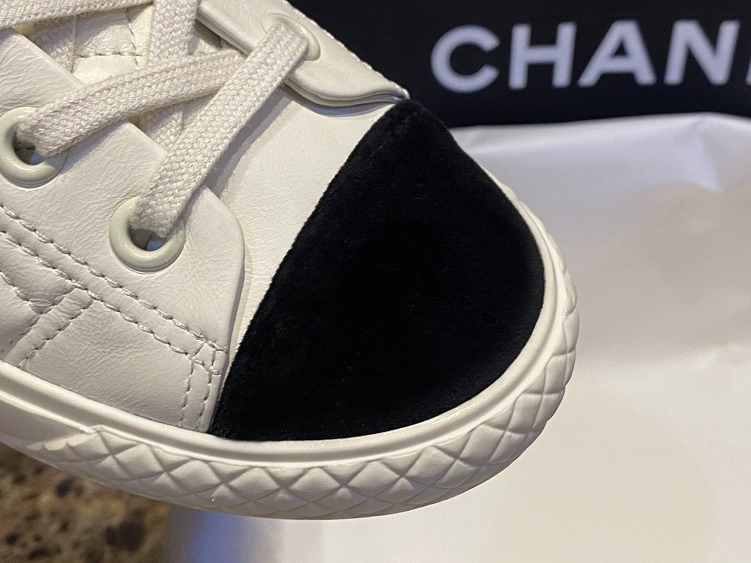 Chanel Super Milk Biscuit Shoes